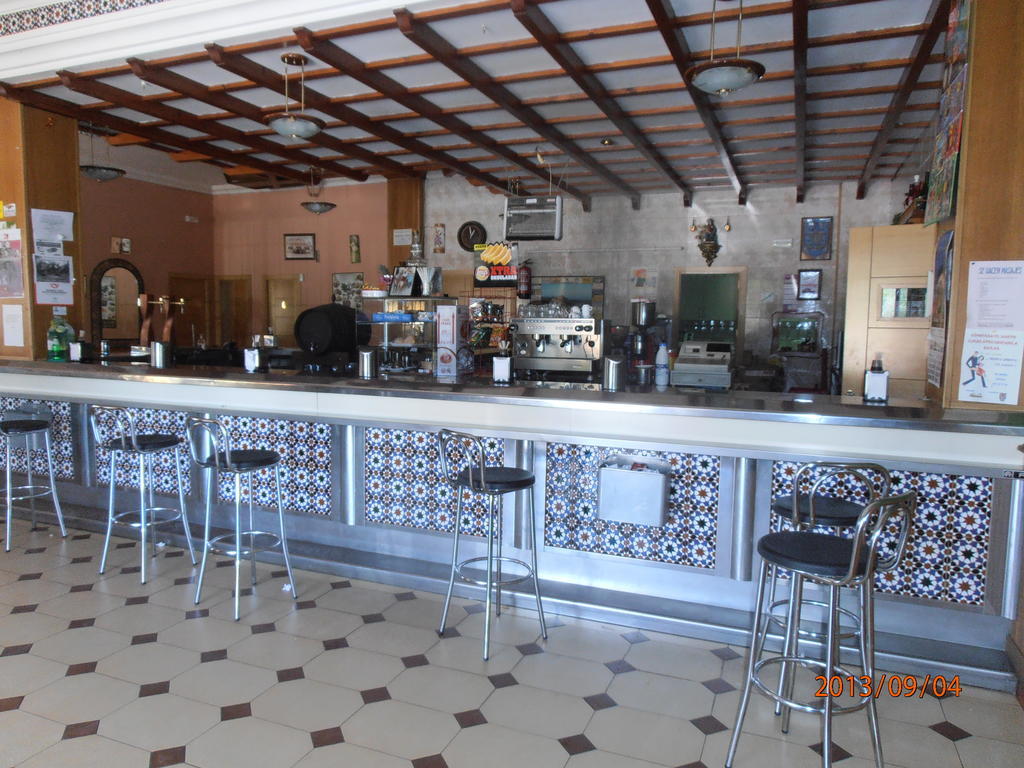Hostal Restaurante Las Rejas Archidona Buitenkant foto